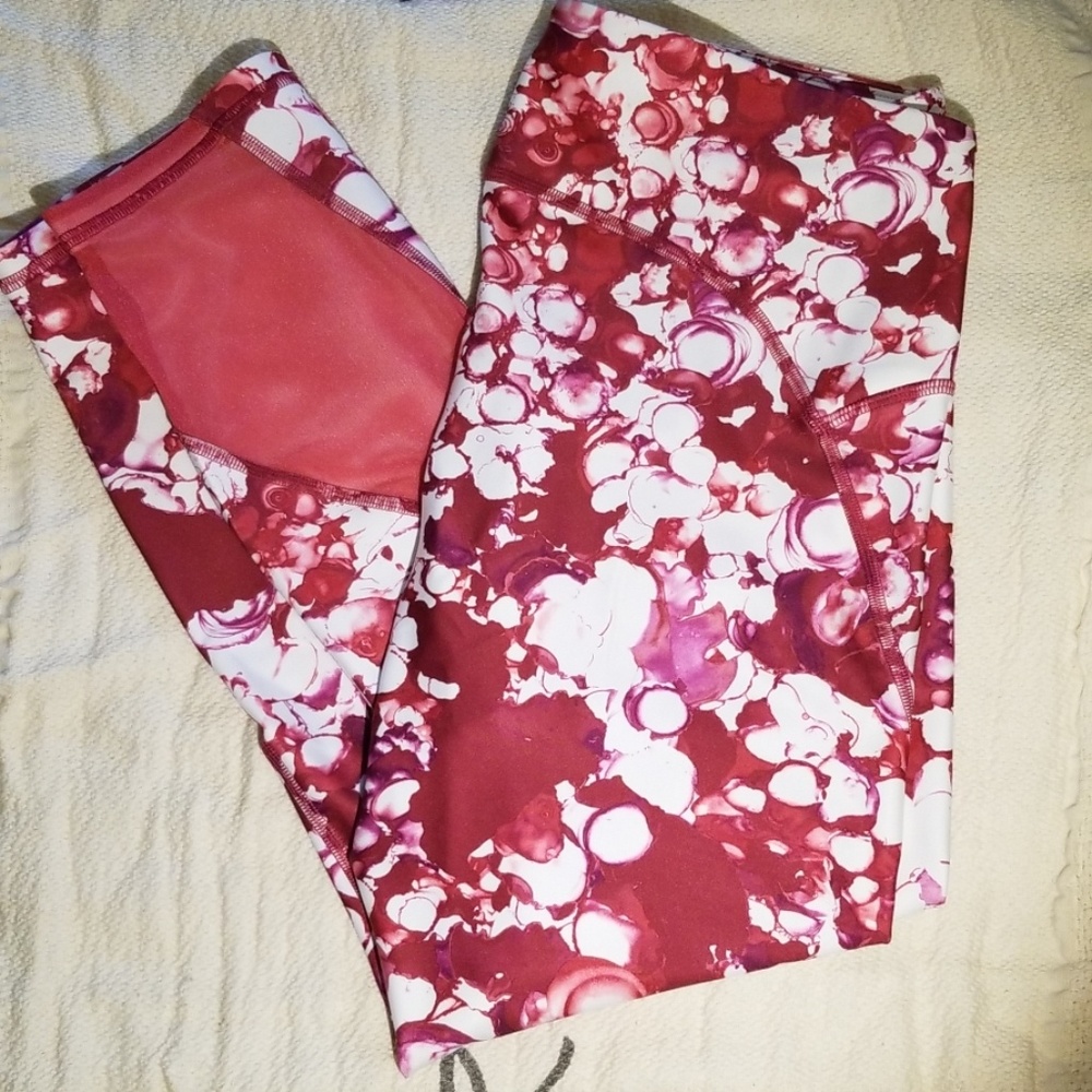 NWT-Under Armour compression leggings